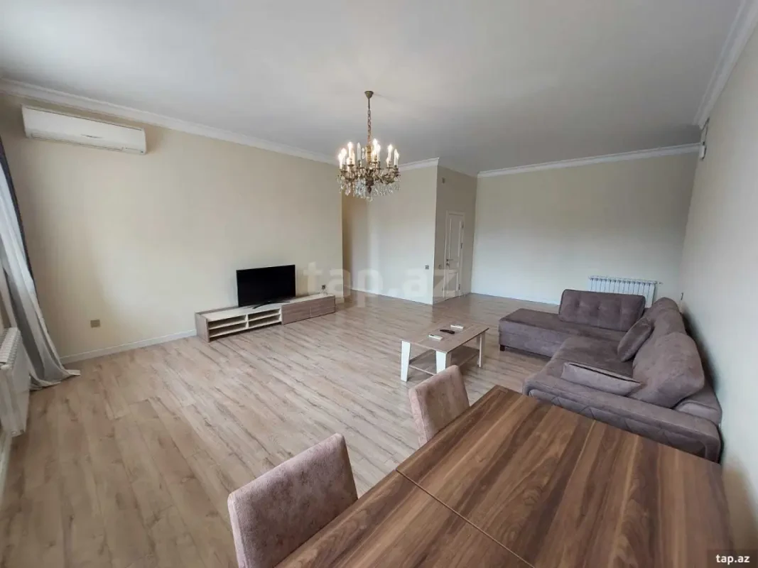 Kirayə verilir 3 otaqlı yeni tikili 145 m²