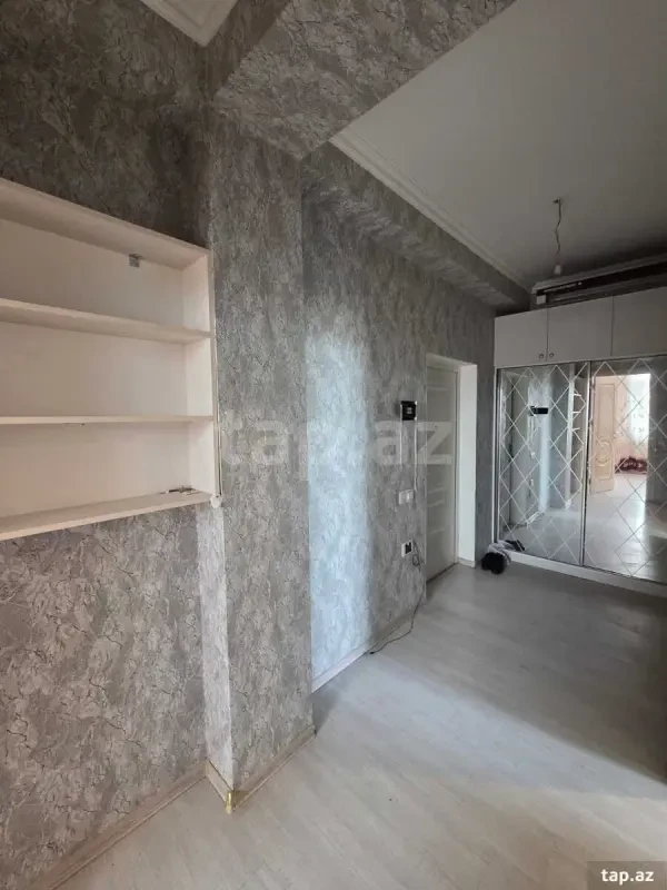 Kirayə verilir 3 otaqlı yeni tikili 78 m²