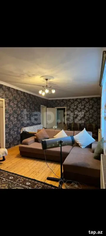 Satılır 4 otaqlı həyət evi 130 m²