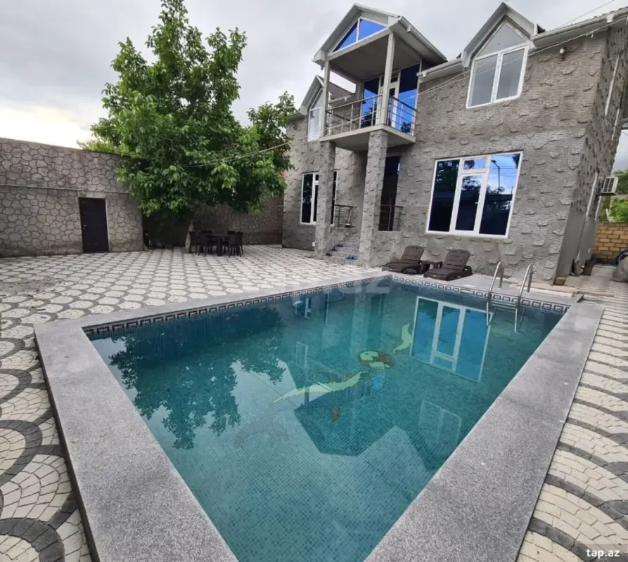 Kirayə verilir 5 otaqlı həyət evi 200 m²