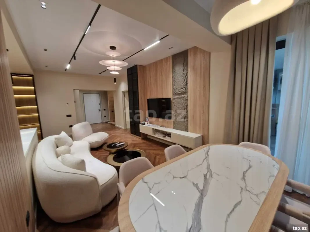 Kirayə verilir 4 otaqlı yeni tikili 170 m²