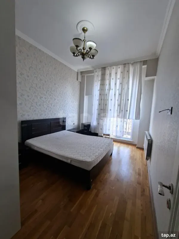 Kirayə verilir 2 otaqlı yeni tikili 65 m²