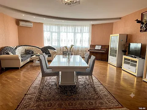 Kirayə verilir 3 otaqlı yeni tikili 200 m² — Bakı 3 otaq 200.00 m²