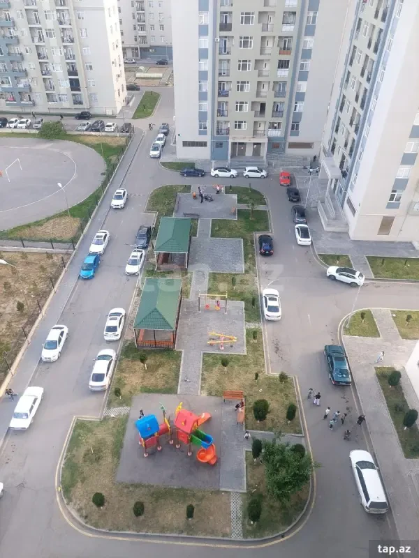 Kirayə verilir 3 otaqlı yeni tikili 77 m²