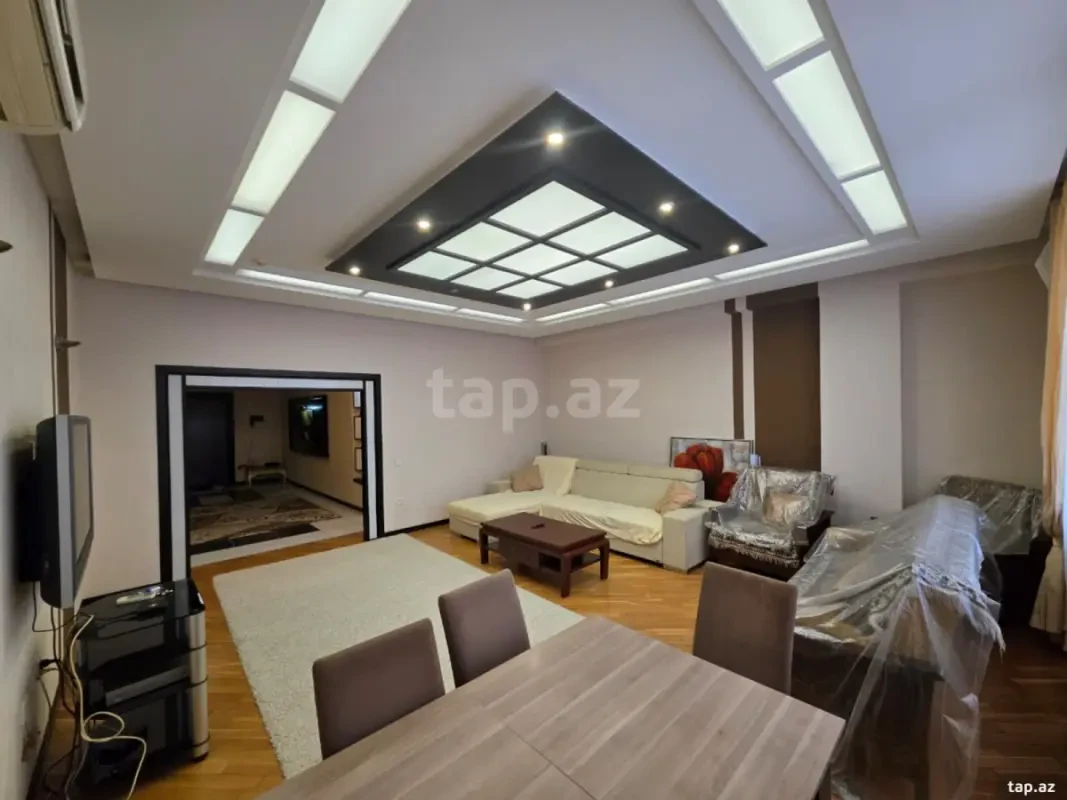 Kirayə verilir 3 otaqlı yeni tikili 145 m²