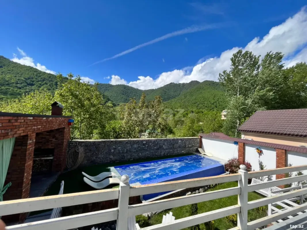 Kirayə verilir 4 otaqlı həyət evi 211 m²