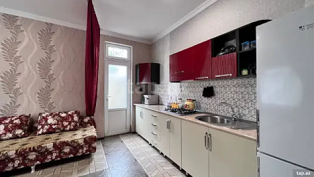 Kirayə verilir 2 otaqlı həyət evi 100 m² — Qax 2 otaq 100.00 m²