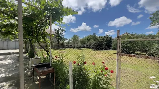 Kirayə verilir 3 otaqlı həyət evi 100 m² — Qax 3 otaq 100.00 m²