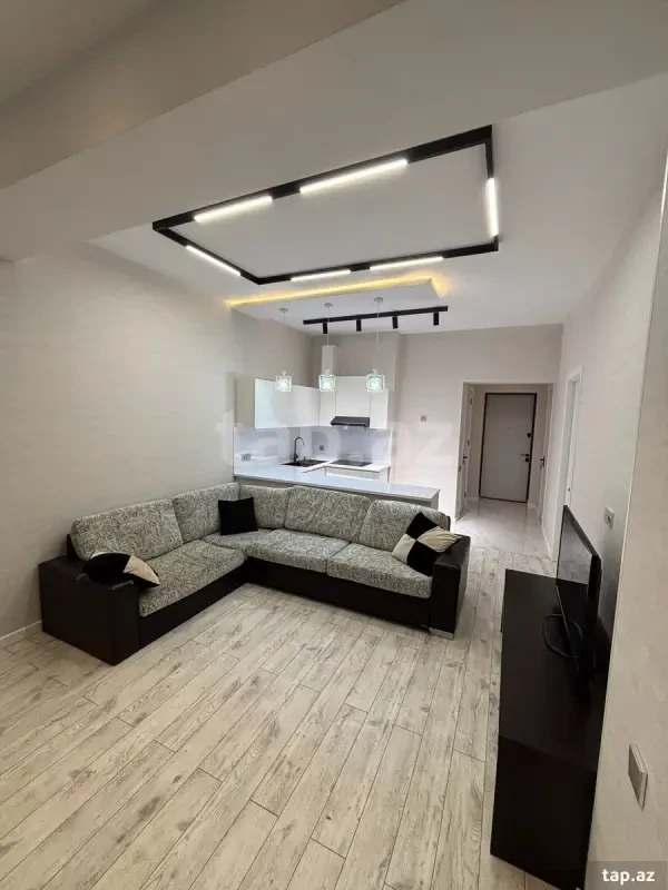 Kirayə verilir 2 otaqlı yeni tikili 60 m²