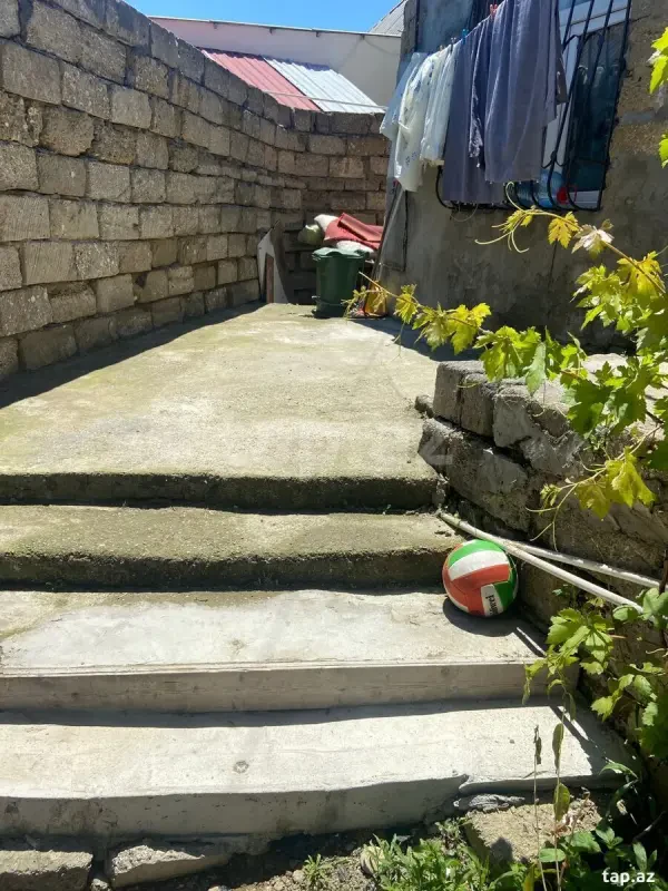 Satılır 3 otaqlı həyət evi 100 m²