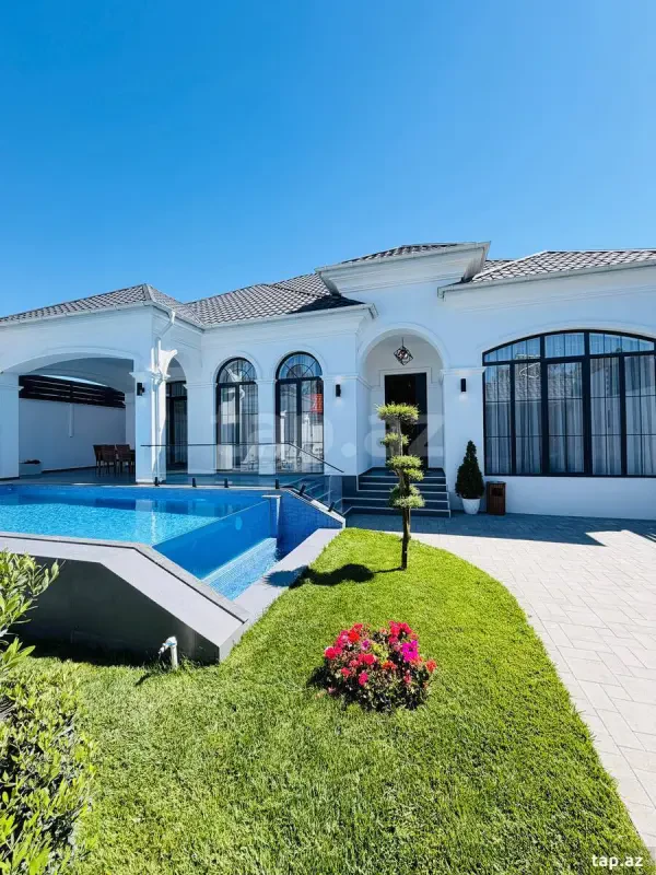 Satılır 4 otaqlı həyət evi 450 m²