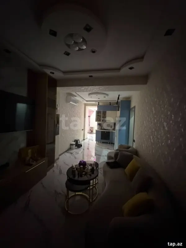 Kirayə verilir 3 otaqlı yeni tikili 90 m²