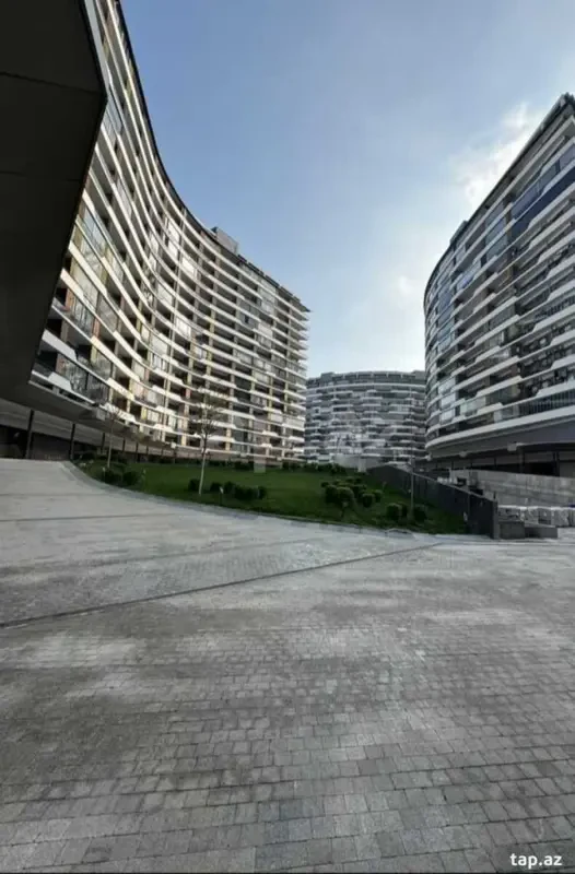 Satılır 2 otaqlı yeni tikili 72 m²