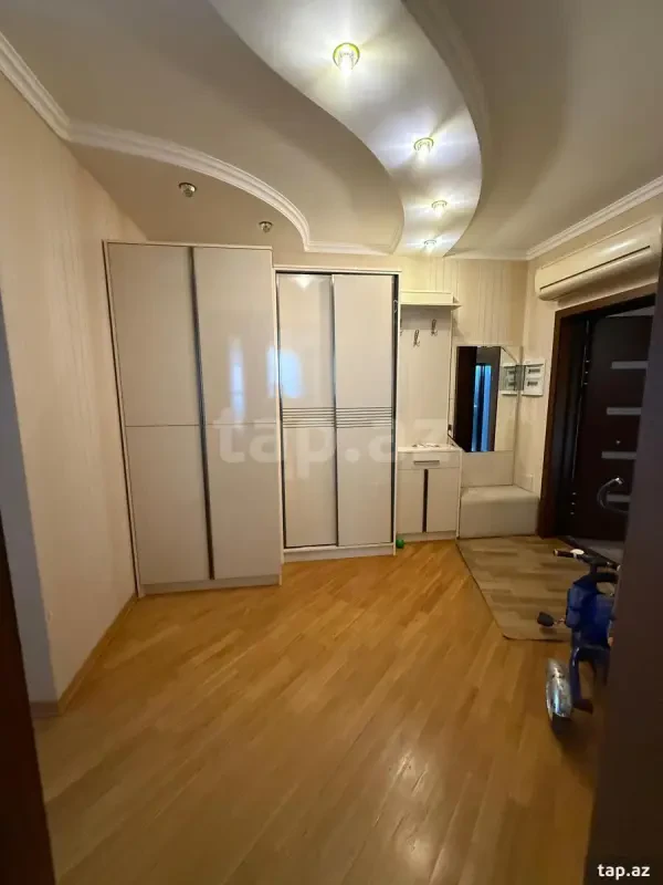 Kirayə verilir 2 otaqlı yeni tikili 86 m²