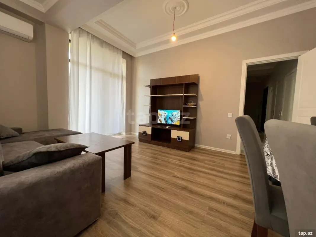 Kirayə verilir 2 otaqlı yeni tikili 80 m²