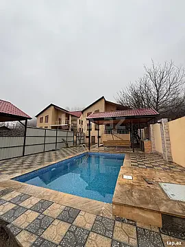 Kirayə verilir 4 otaqlı həyət evi 200 m² — Quba 4 otaq 200.00 m²