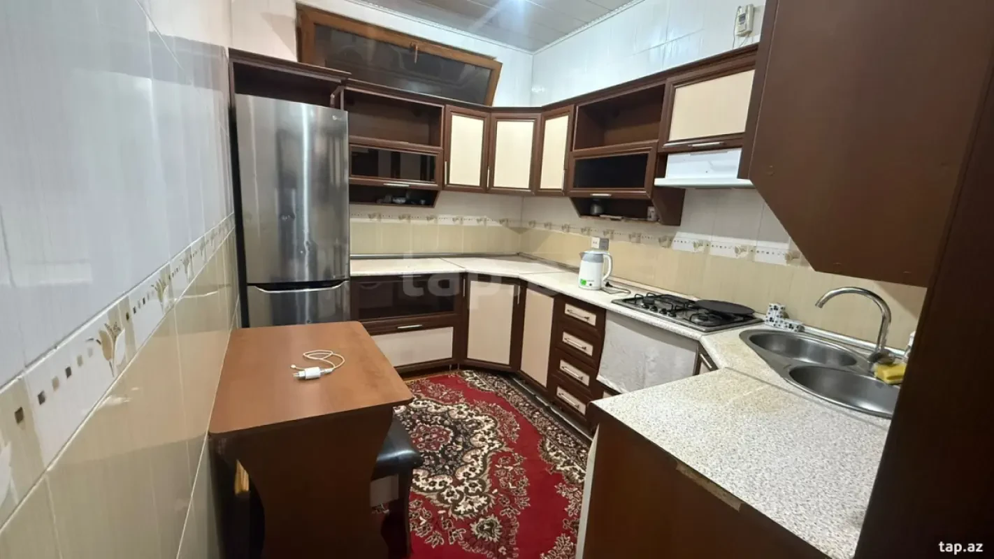 Kirayə verilir 3 otaqlı yeni tikili 70 m²