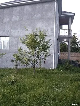Kirayə verilir 4 otaqlı həyət evi 200 m² — Oğuz 4 otaq 200.00 m²