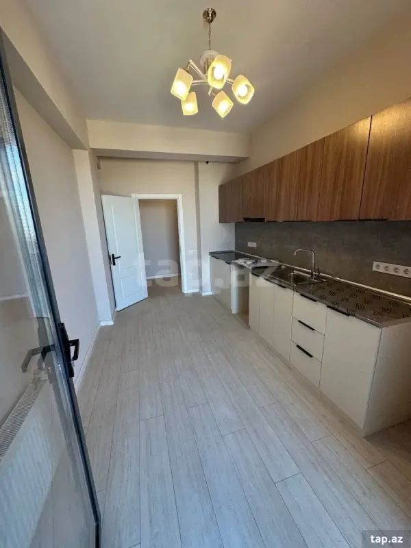 Kirayə verilir 3 otaqlı yeni tikili 105 m²