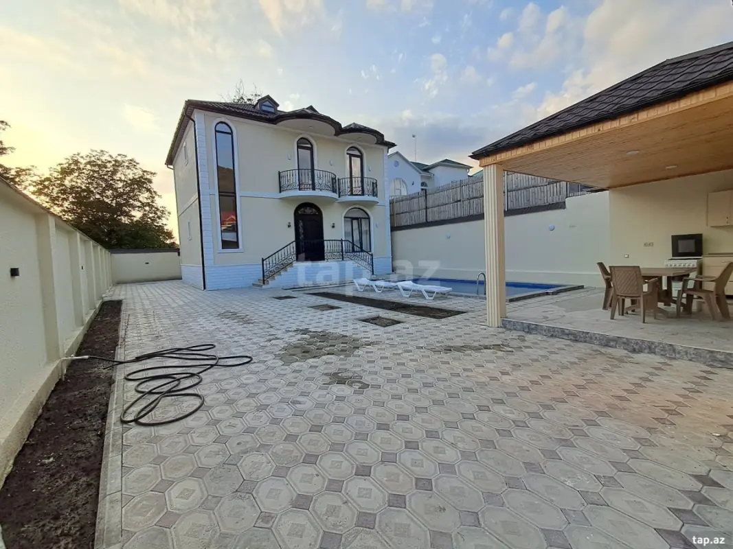 Kirayə verilir 5 otaqlı həyət evi 795 m²