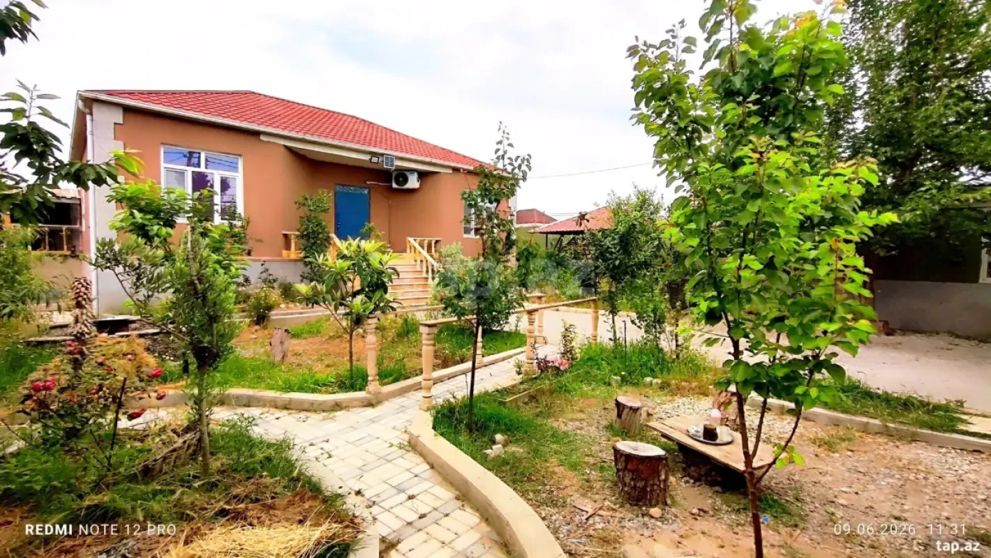 Satılır 4 otaqlı həyət evi 120 m²