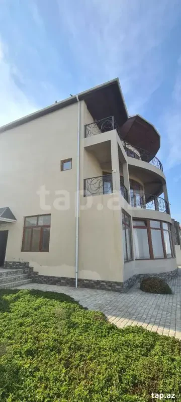Satılır 5 otaqlı həyət evi 435 m²