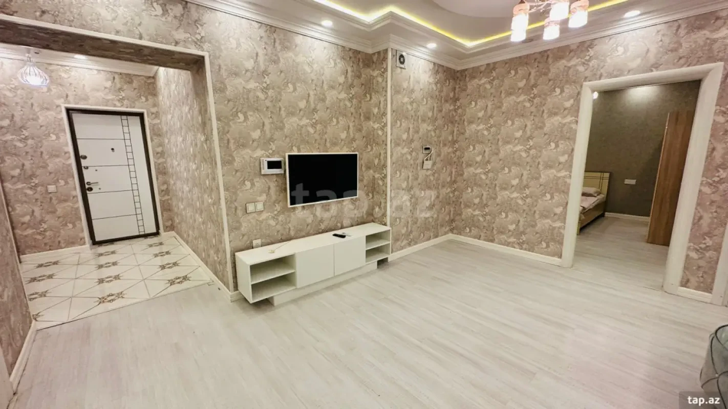 Kirayə verilir 3 otaqlı yeni tikili 120 m²