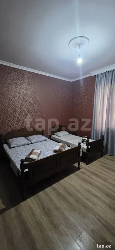 Kirayə verilir 6 otaqlı həyət evi 200 m²
