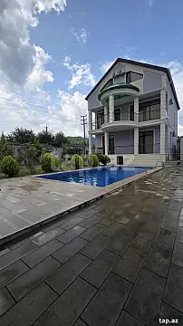 Satılır 7 otaqlı həyət evi 330 m² — Qəbələ 7 otaq 330.00 m²