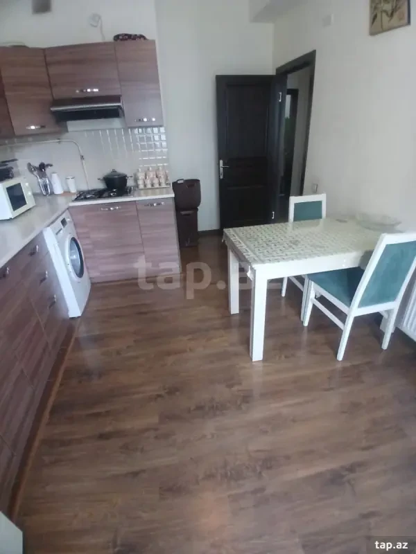 Satılır 3 otaqlı yeni tikili 83 m²