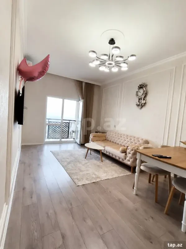 Satılır 3 otaqlı yeni tikili 70 m²