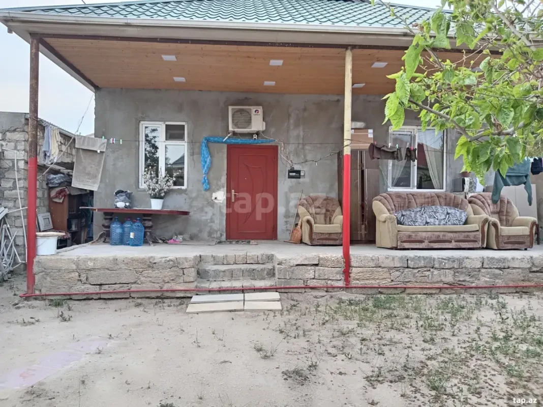 Satılır 3 otaqlı həyət evi 200 m²