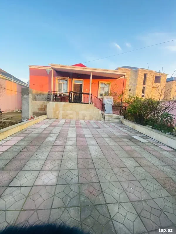 Satılır 3 otaqlı mənzil 120 m²