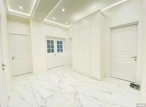 Satılır 3 otaqlı yeni tikili 130 m² — Bakı, İnşaatçılar 3 otaq 130.00 m²