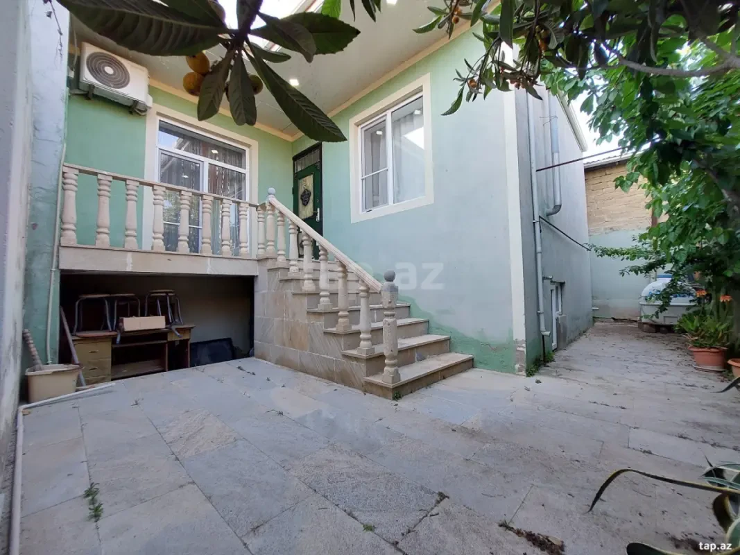 Satılır 3 otaqlı həyət evi 180 m²