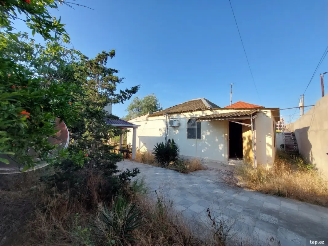Satılır 3 otaqlı həyət evi 100 m²