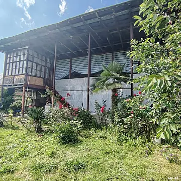 Satılır 4 otaqlı həyət evi 150 m² — Şəki 4 otaq 150.00 m²