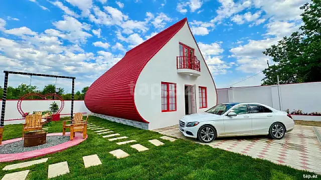 Kirayə verilir 3 otaqlı həyət evi 400 m² — Qəbələ 3 otaq 400.00 m²