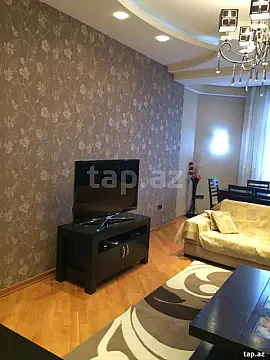 Kirayə verilir 3 otaqlı yeni tikili 160 m² — Bakı 3 otaq 160.00 m²