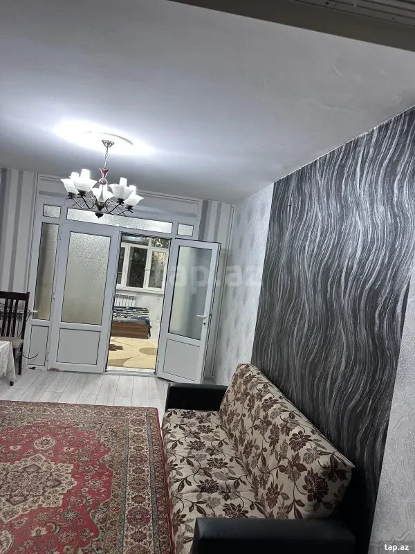 Kirayə verilir 2 otaqlı mənzil 45 m²