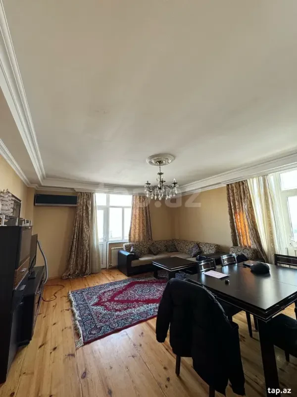 Kirayə verilir 3 otaqlı yeni tikili 120 m²