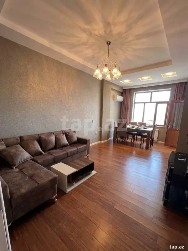 Kirayə verilir 3 otaqlı yeni tikili 110 m²