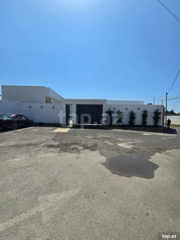 Satılır 5 otaqlı həyət evi 550 m²