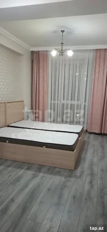 Kirayə verilir 2 otaqlı yeni tikili 80 m²