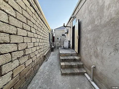 Satılır 2 otaqlı həyət evi 100 m² — Bakı, Binəqədi 2 otaq 100.00 m²
