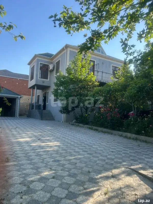 Satılır 7 otaqlı həyət evi 220 m²