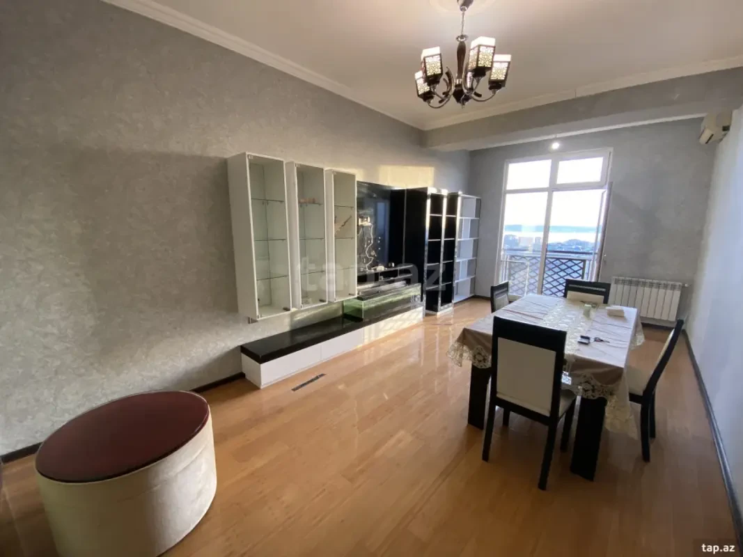 Kirayə verilir 2 otaqlı yeni tikili 70 m²