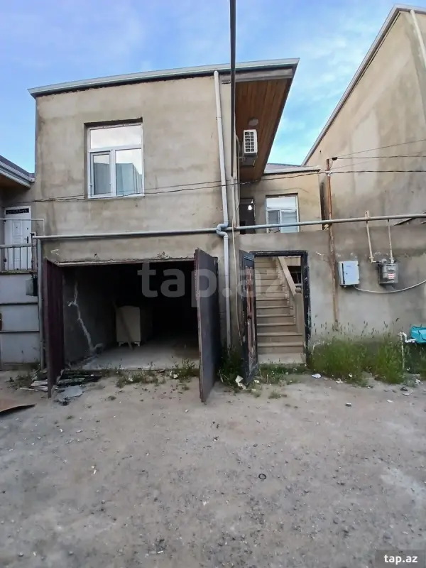 Satılır 5 otaqlı həyət evi 140 m²