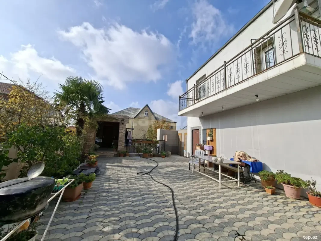 Satılır 4 otaqlı həyət evi 210 m²