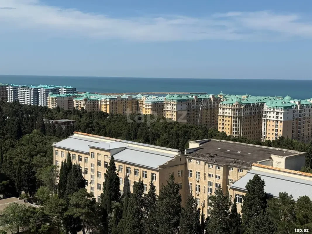 Satılır 3 otaqlı yeni tikili 132 m²